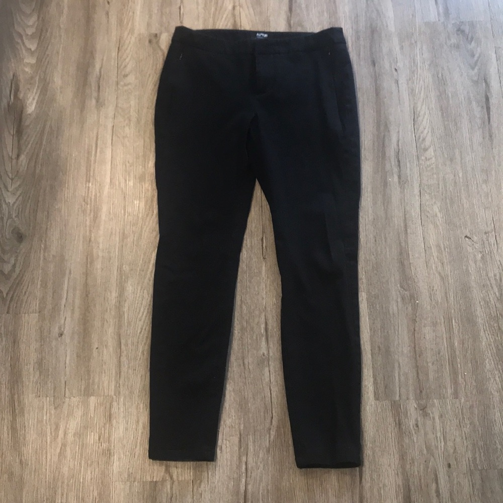 Black jeans/slacks